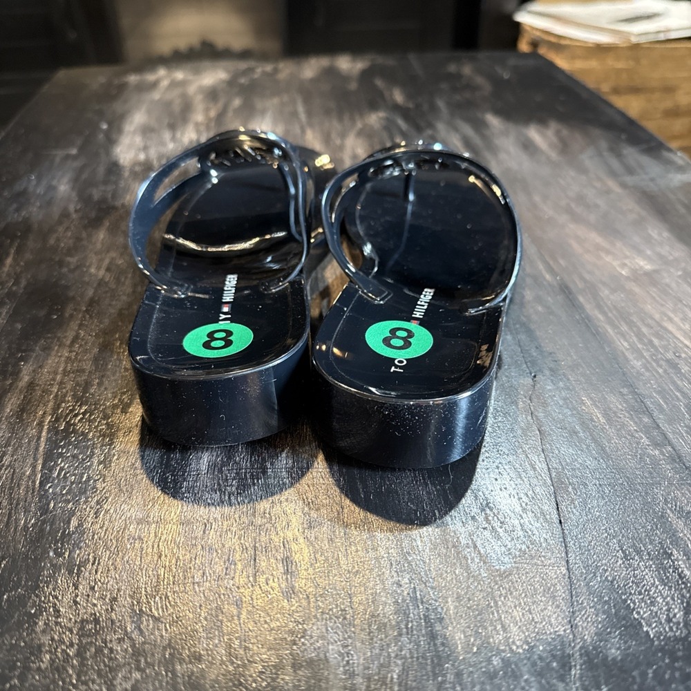 Tommy Hilfiger Vedna Sandals Black W 8 Jelly Thong Cutout Logo Flip Flops New - Picture 5 of 7